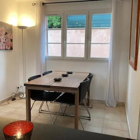 Villa Belle Climatisee Avec Piscine Au Lavandou - Fr-1-308-200 *