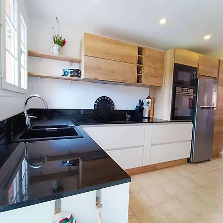 Belle Villa Climatisee Avec Piscine Au Lavandou - Fr-1-308-200 Вилла Ле-Лаванду